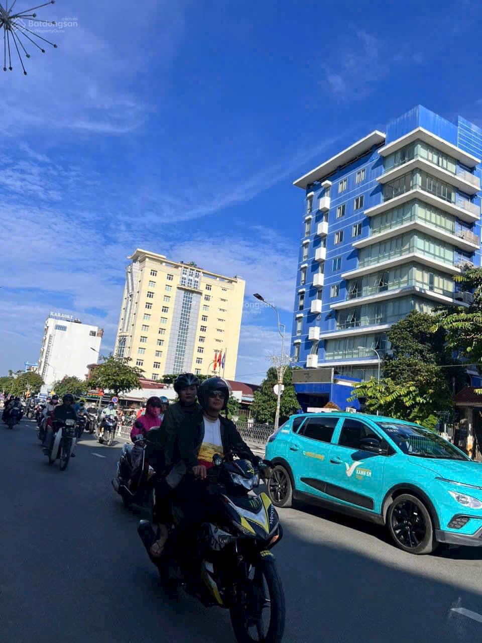 Mặt Tiền Phan Văn Trị VIETINBANK Thuê 90tr/th DT 6.5x24m Nhà 3 lầu Chỉ 26 tỷ