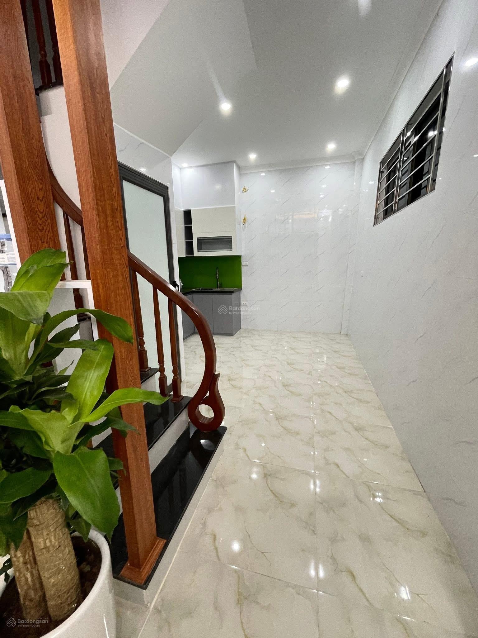 Siêu phẩm phố Chùa Láng - nhà dân xây gần nhiều trường đại học - phù hợp ở hoặc cho thuê rất tuyệt