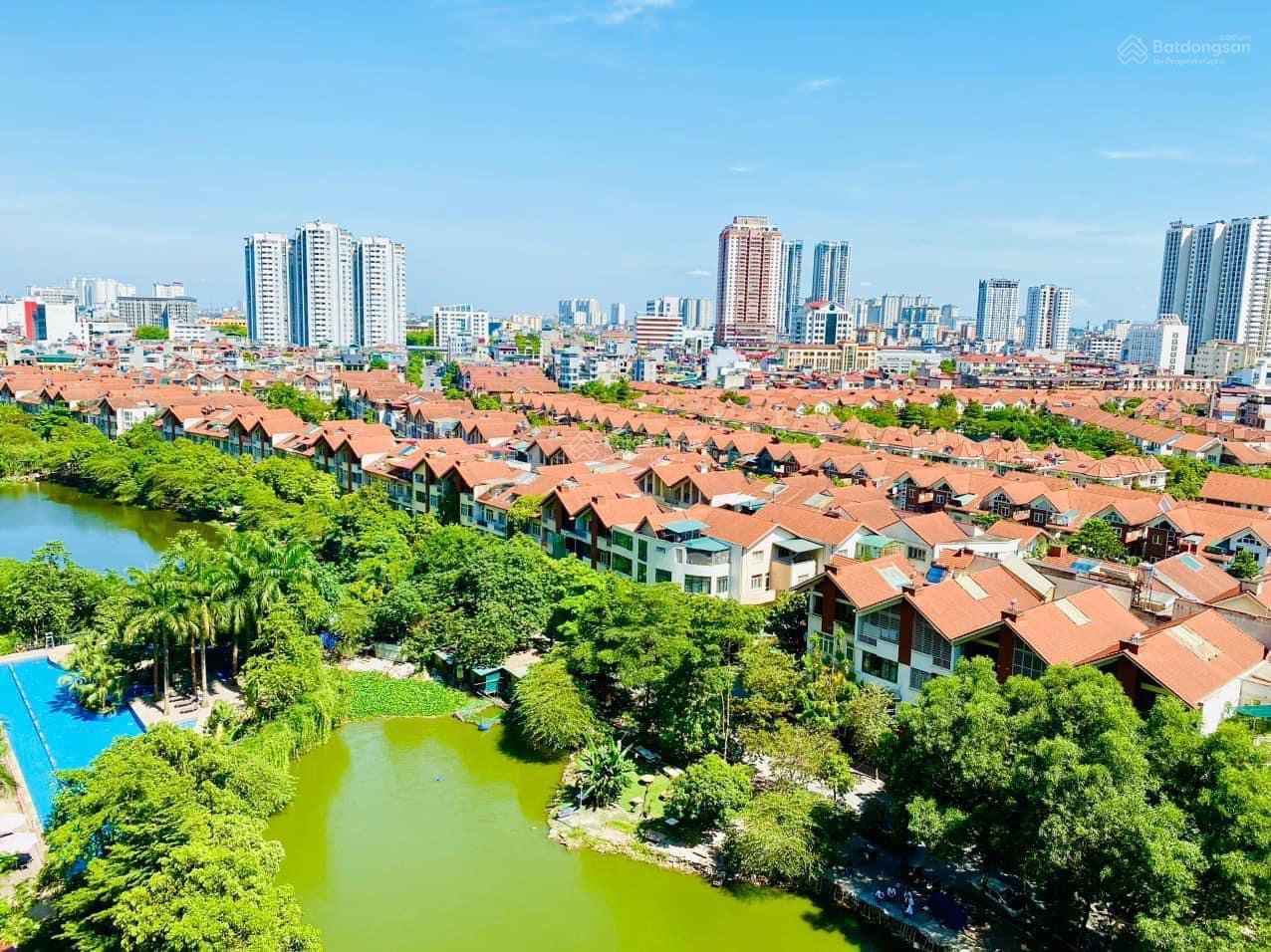 Chuyển nhượng căn hộ 3PN + 1 chung cư Mulberry Lane view trực diện hồ và làng Việt Kiều đón gió Nam