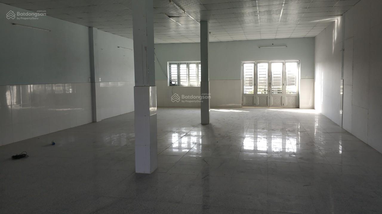 CHO THUÊ 500M2 XƯỞNG MAY MẶC / XTT HÓC MÔN.