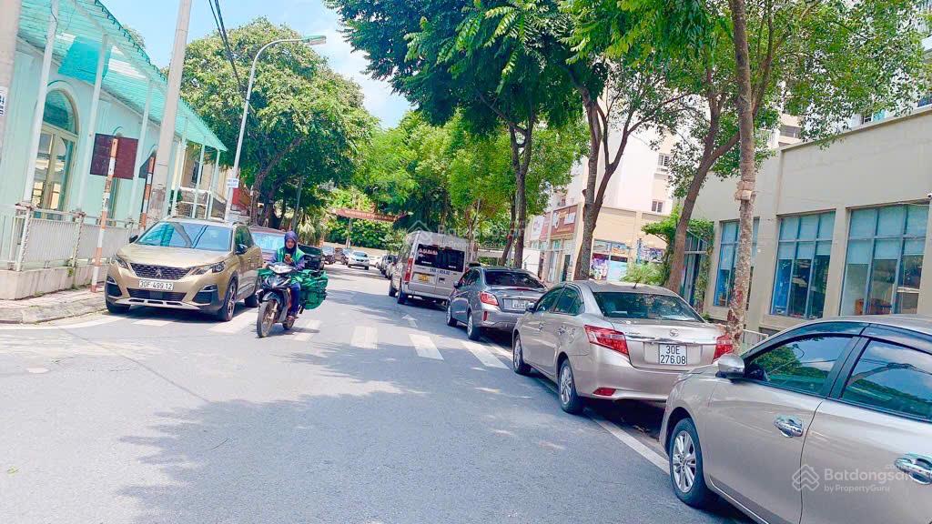 View cv, sân bóng, plô, 3 ôtô tránh, KD, phố Lý Sơn, Ngọc Thụy, LB, DT 112m2 MT 5.5 m, giá 18 tỷ 8