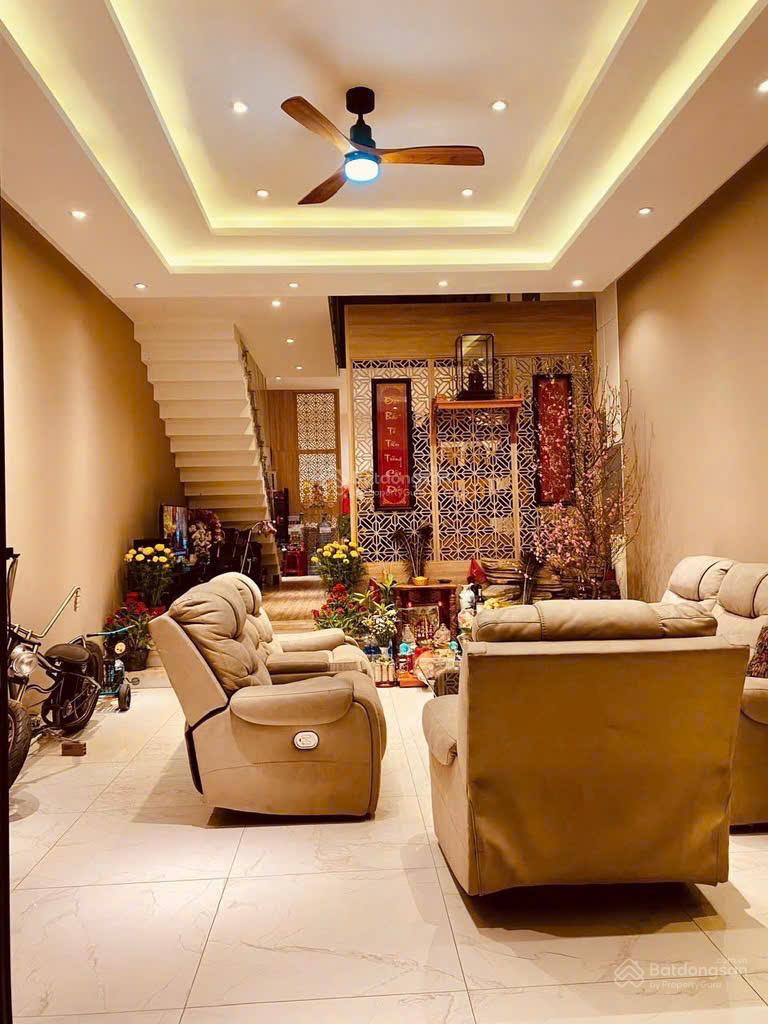 Bán nhà 5 tầng, trung tâm hành chính Dĩ An, giá 9. X tỷ, liền kề đường Nguyễn An Ninh, 122m²
