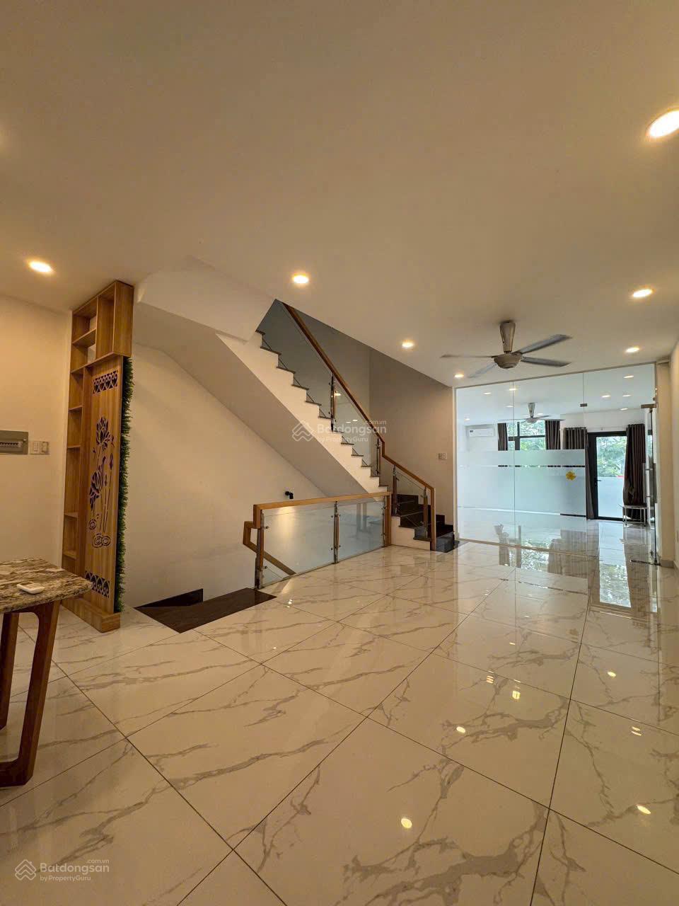 Bán nhanh căn nhà phố Saigon Mystery Villas, 100m2, bao thuế phí công chứng mua bán LH 0906 789 ***