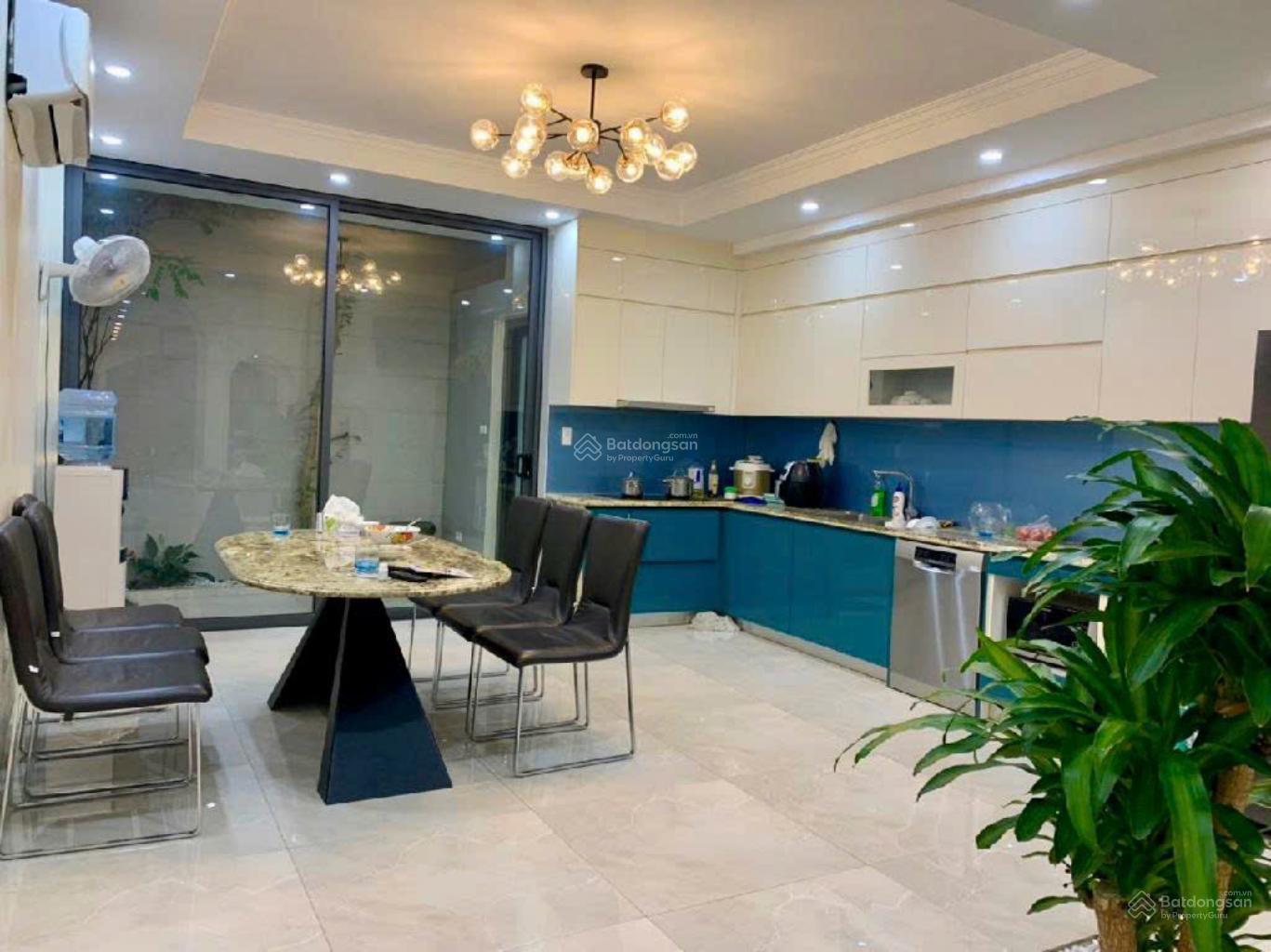 Phân lô Văn Quán - 2 thoáng - 3 ôtô tránh gần hồ-dt 68m - 5t - mt~ 5m - giá 17.8 tỷ. Lh 0962 797 ***