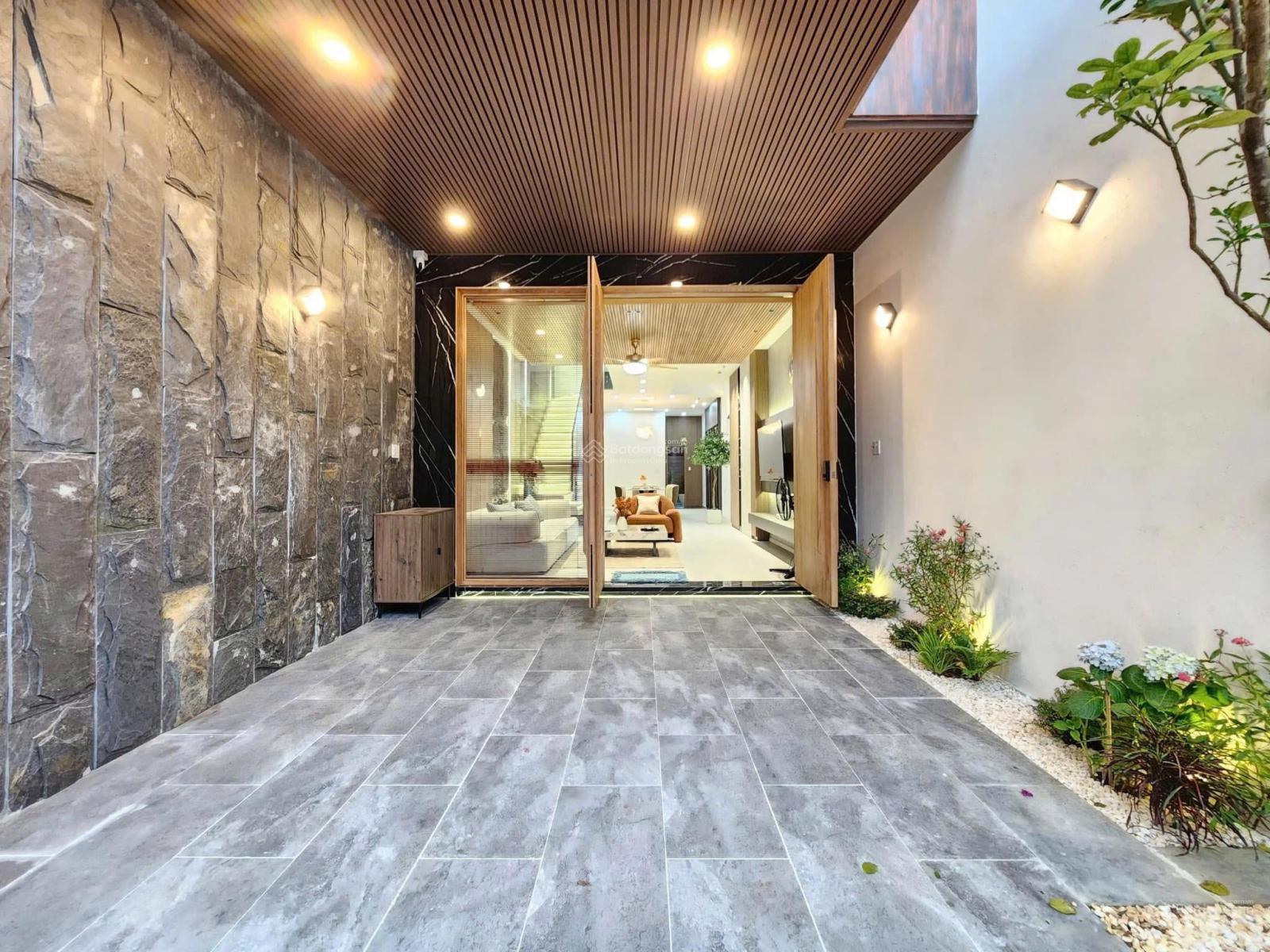 Cô Xuân cần bán nhà mặt tiền ở Trần Não-P.Bình An - Q2.Giá 4tỷ500/72m2 Cho thuê 24tr, gần ga Metro