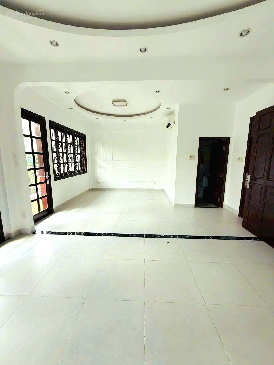 Bán nhà MT Phạm Công Trứ, Khu 1 TML, Q.2, DT 98m2 ngang 7, Giá 17 tỷ TL, LH 0932 421 ***
