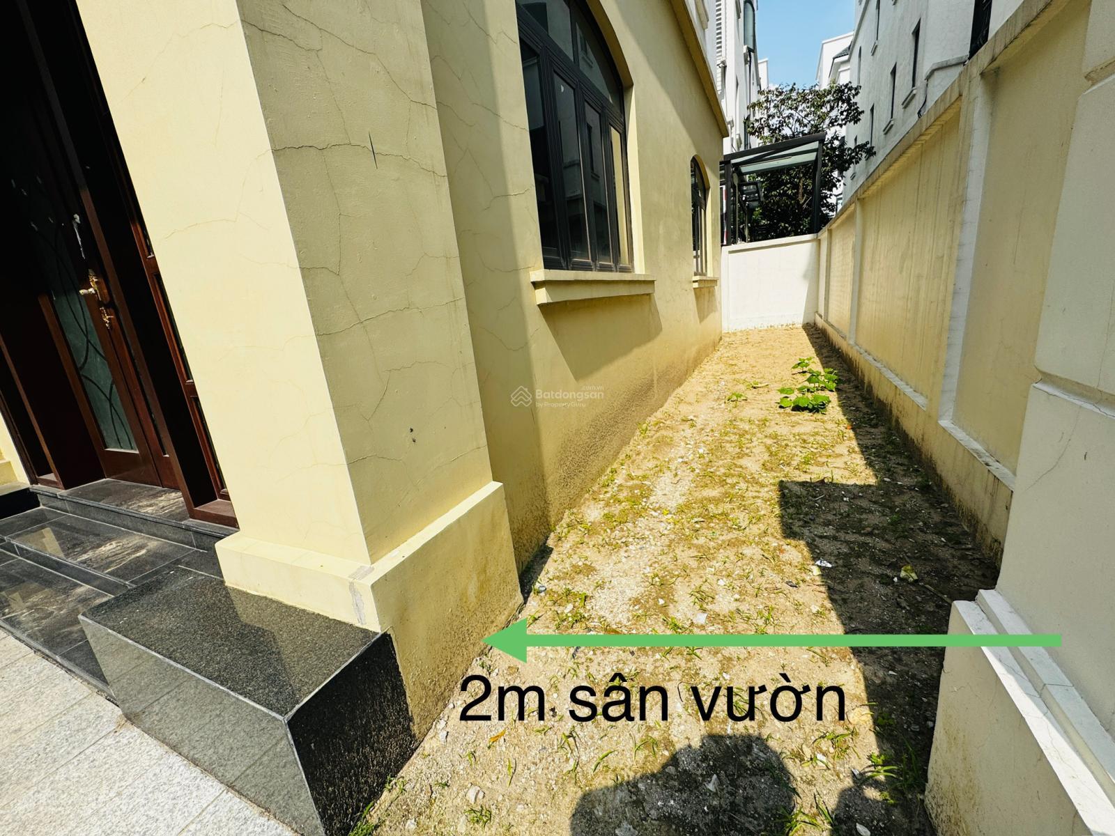 Bán gấp căn xẻ khe sẵn sổ đỏ giá chỉ hơn 10 tỷ