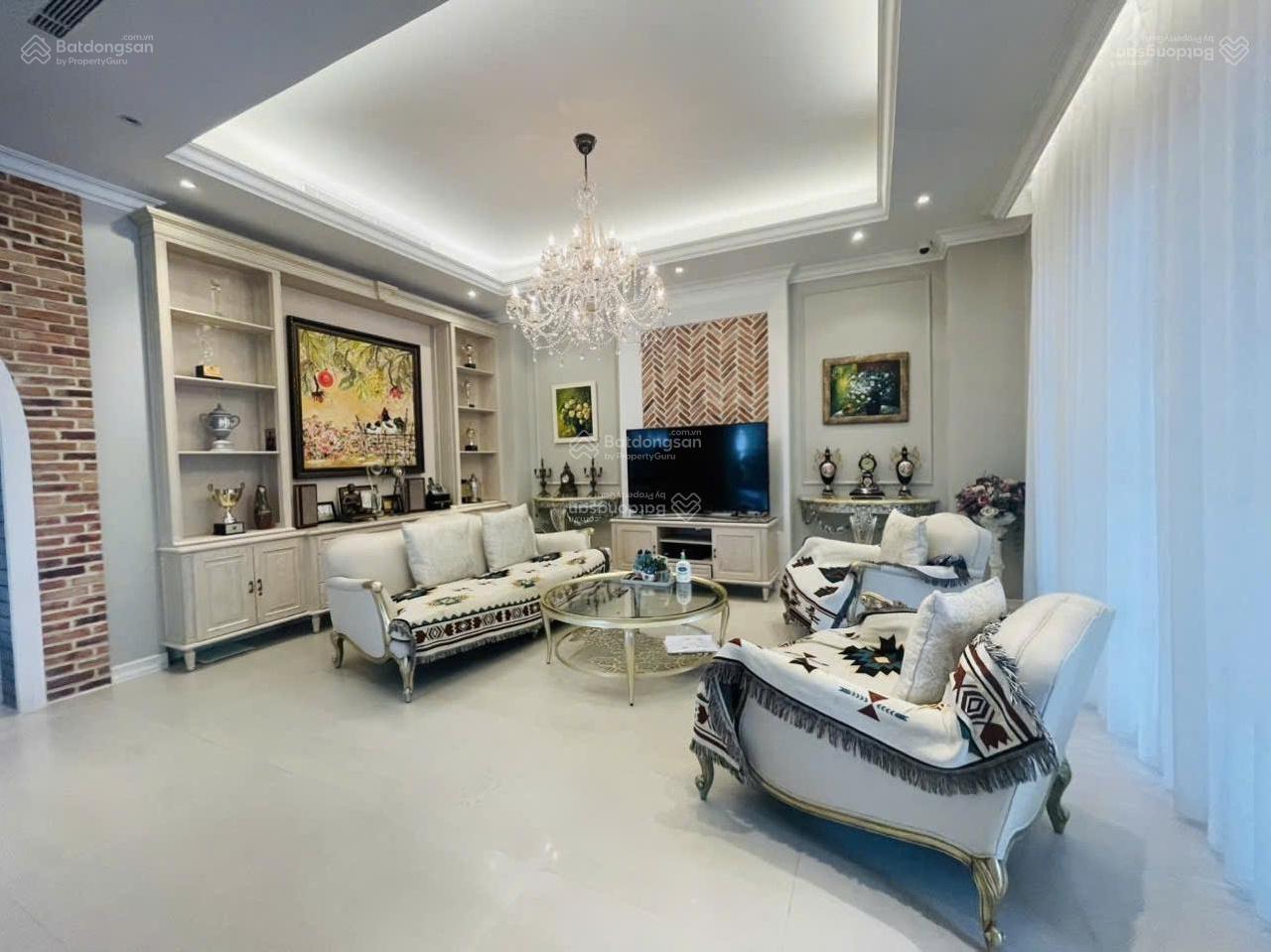 Cho thuê biệt thự Chateau PMH, Q7. 300m2, 5phòng nội thất cao cấp, giá 95tr/tháng. LH: 0941 282 ***