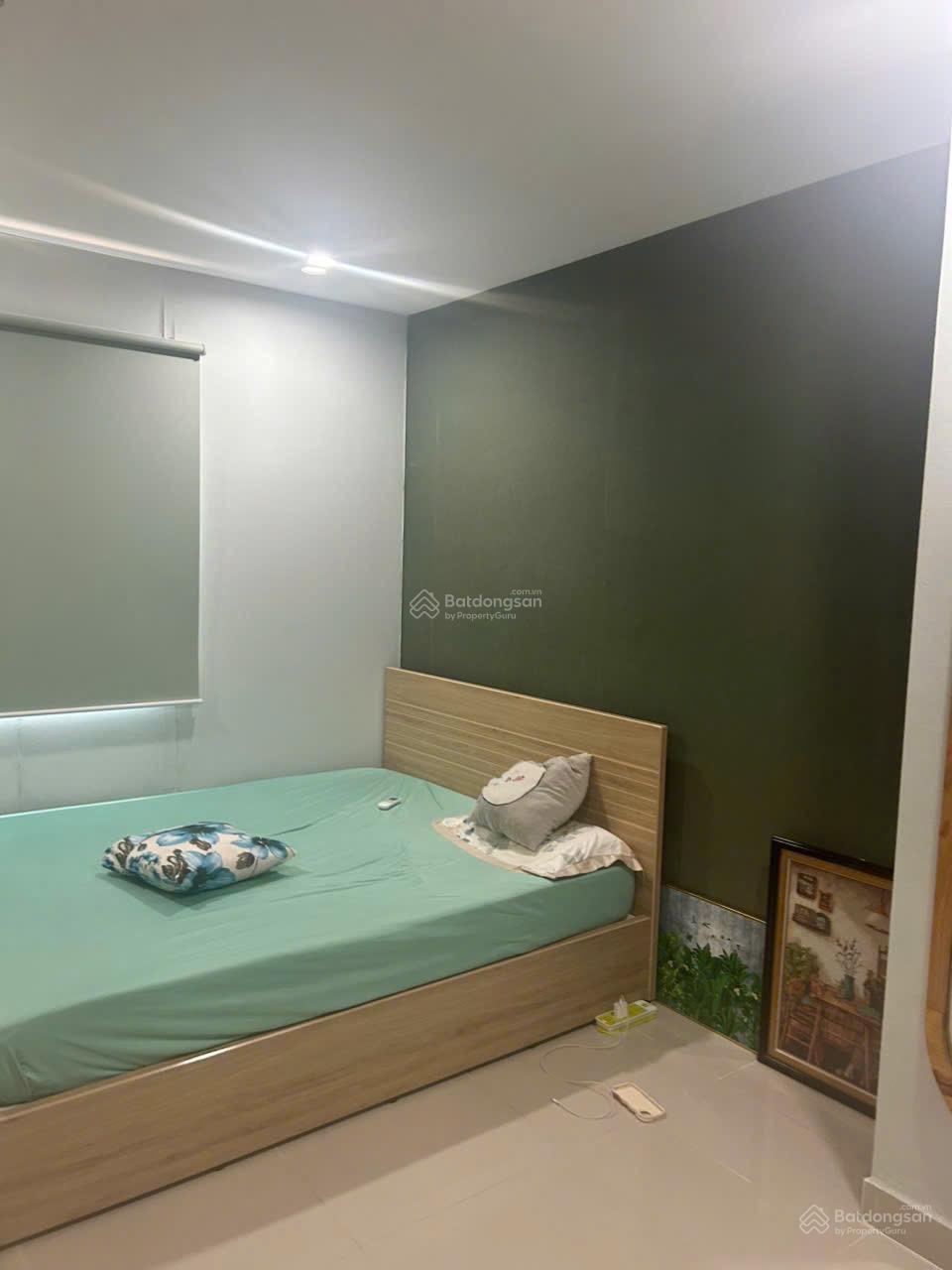 Bán căn hộ 66 m2, 2PN, 2WC, lầu đẹp, full nội thất giá chỉ 2,9 tỷ, LH 0906 549 *** Sơn