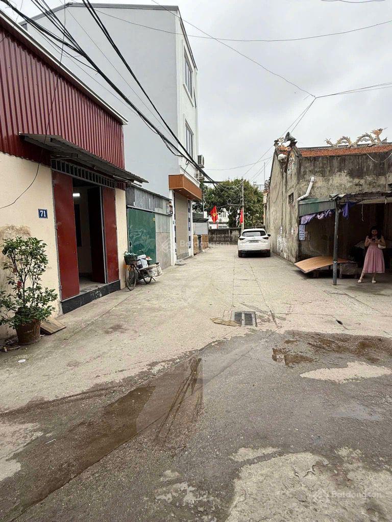 Bán gấp mảnh đất DT sử dụng 43m2. MT 4.8m. Lô góc, ôtô tránh nhỉnh 5 tỷ, gần nhà văn hóa xã, ủy ban