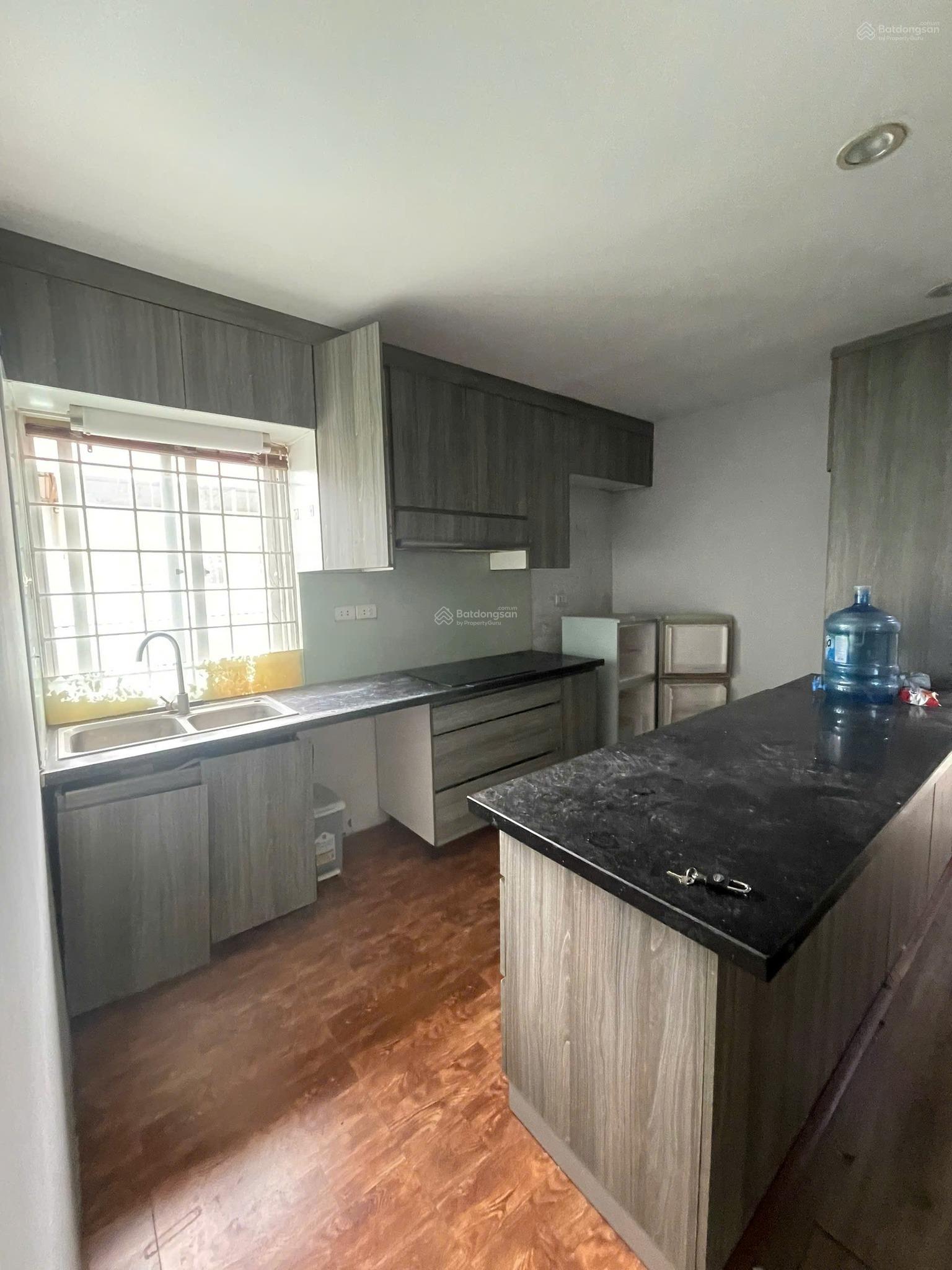 Cho thuê căn hộ mặt phố Nguyễn Công Hoan - Diện tích 105m2 - 9,5tr/ 1 tháng