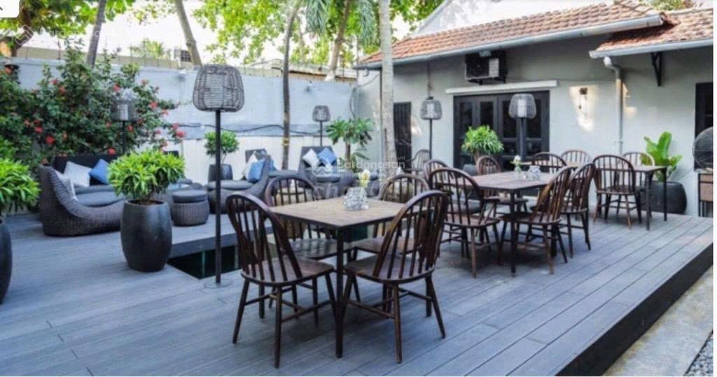 Cho thuê villa sân vườn cực đẹp tại Thảo Điền, Quận 2 diện tích khủng 30x32. Giá 170tr