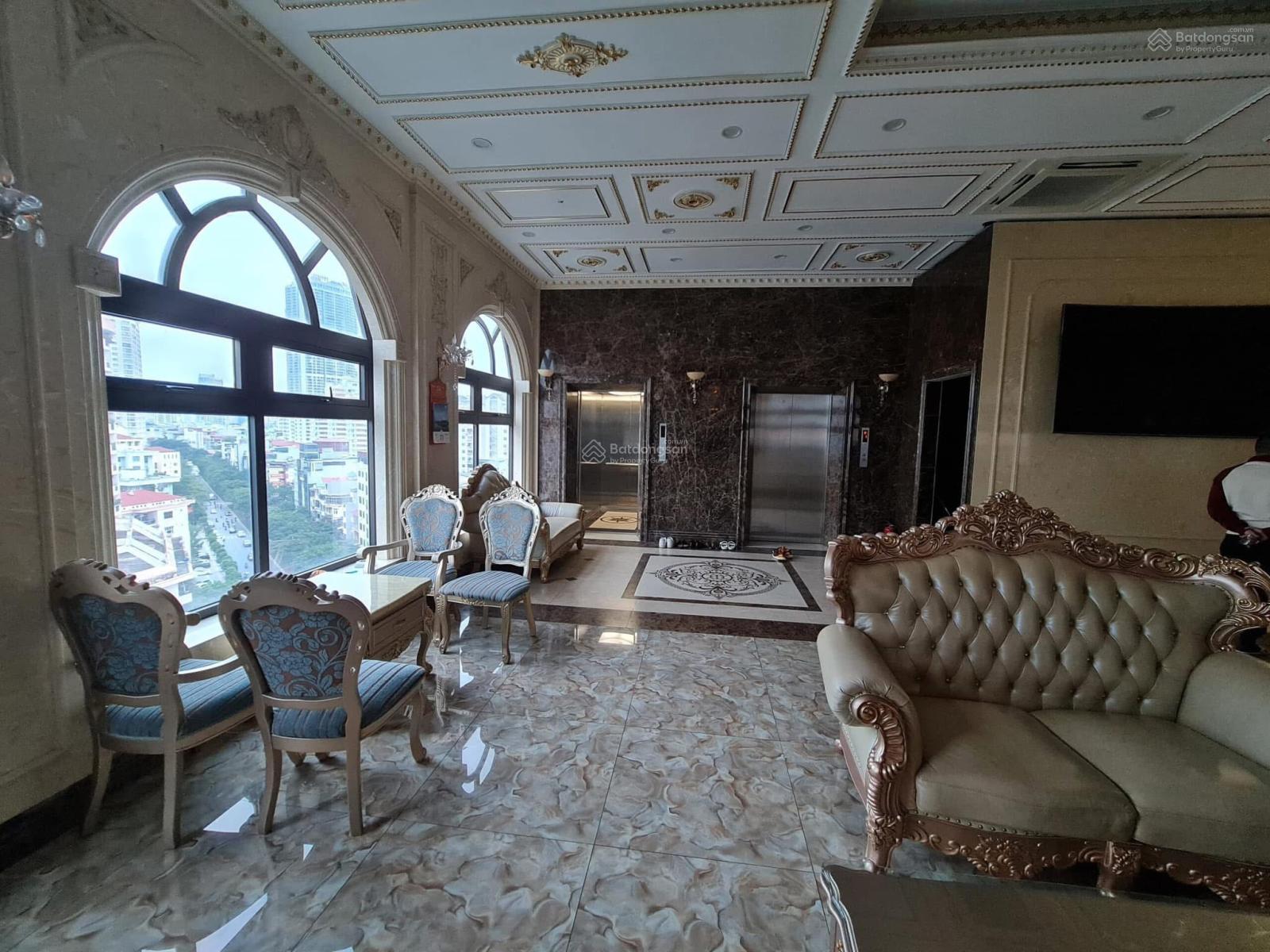 Bán toà nhà tổ hợp nhà hàng & KS đẳng cấp nhất Cầu Giấy - lô góc 4 mặt thoáng. 600m2 - giá 525 tỷ