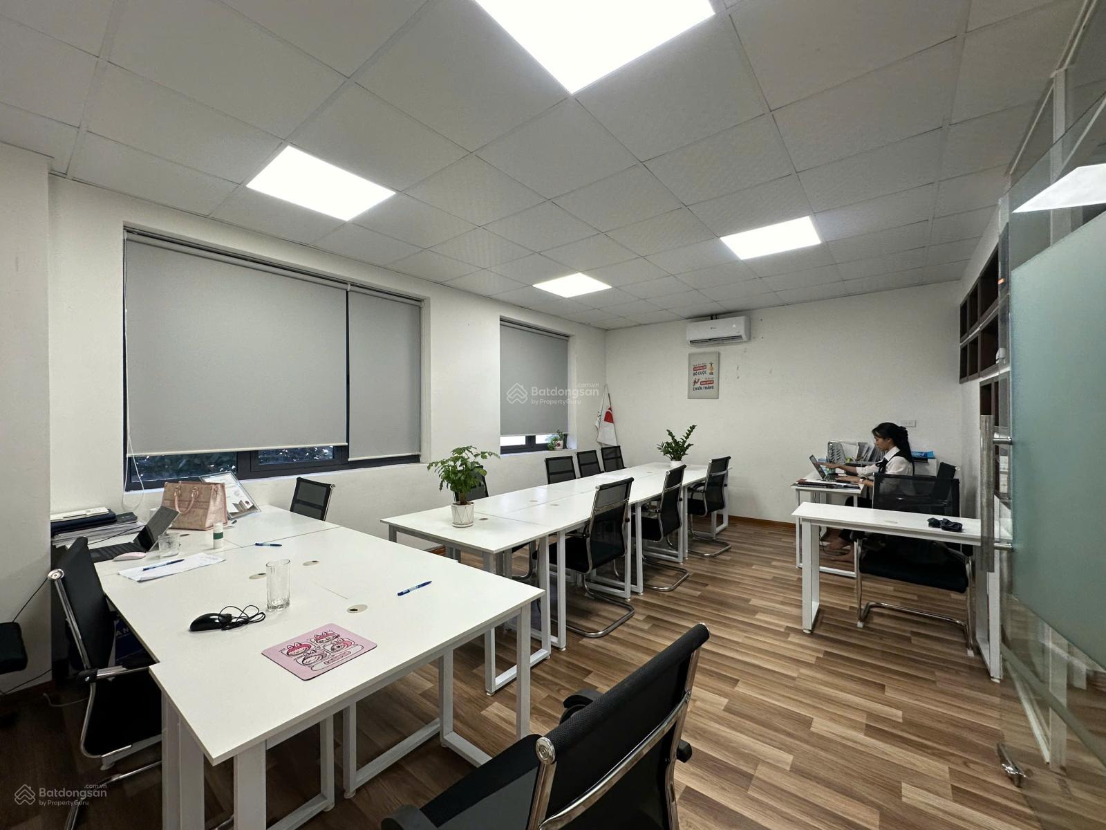 Cho thuê văn phòng Dương Nội - Villa An Phú, diện tích 80m2 đã ngăn phòng làm việc