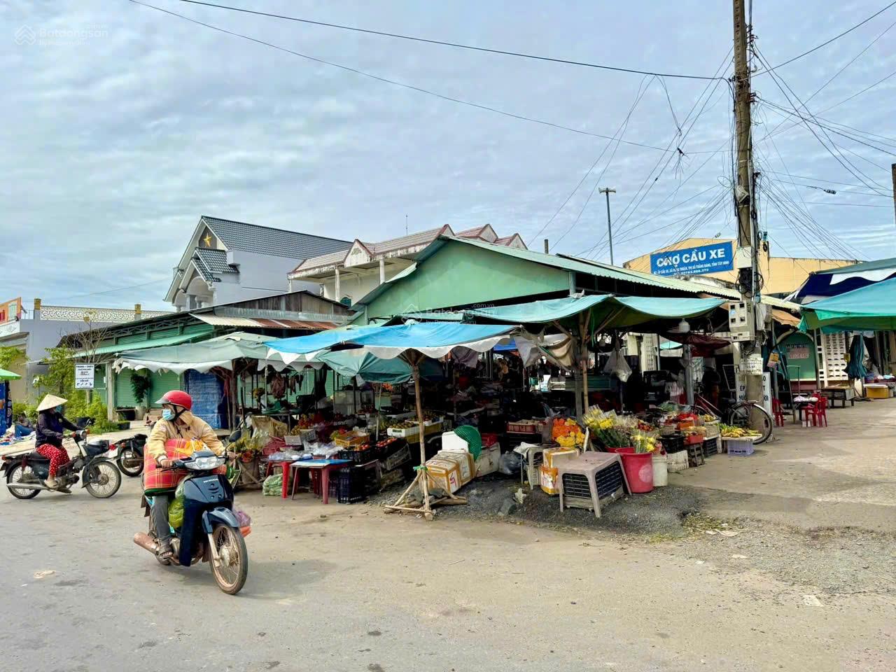 Bán đất thổ 194.8m2 tại chợ Cầu Xe đường 787, Hưng Thuận, Trảng Bàng, Tây Ninh, 680 triệu