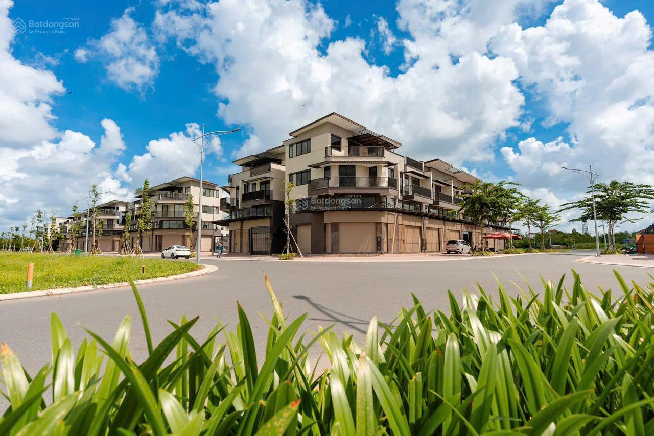 Bán biệt thự song lập tại Nam Long II Central Lake, 5,1 tỷ, 150m2, giá ưu đãi, uy tín