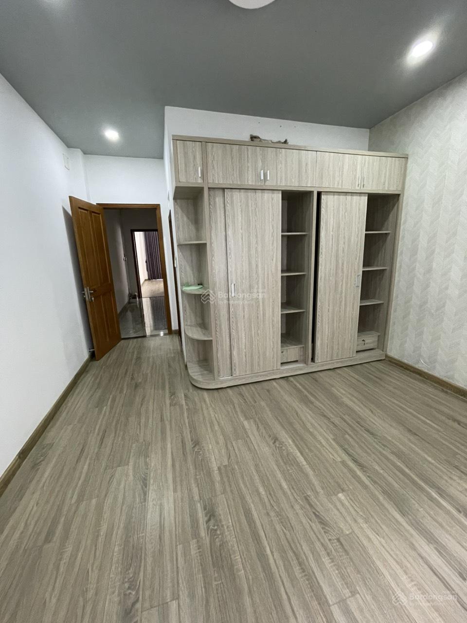 Cho thuê nhà mặt tiền ĐS KDC Công Ích Phạm Hữu Lầu Q7 - DT 4x18m - 3L + 5PN - Giá 25tr Cho thuê nhà mặt tiền ĐS KDC Công Ích Phạm Hữu Lầu Q7 - DT 4x18m - 3L + 5PN - Giá 25tr