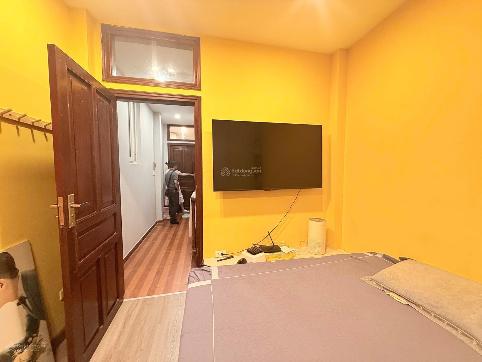 Bán nhà riêng phố Lê Thanh Nghị, 8,8 tỷ, 41m2, 5 tầng, 4PN, 5WC, đẹp, nhiều tiện ích