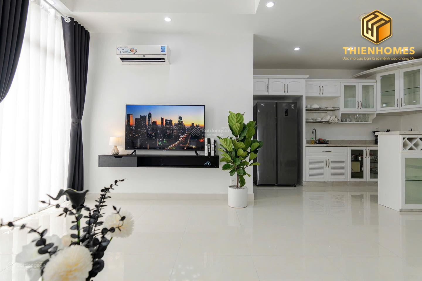 Bớt lộc bán nhanh Grand Riverside căn 105m2 3PN view sông SG đẹp giá 5,99tỷ LH 0906 006 ***