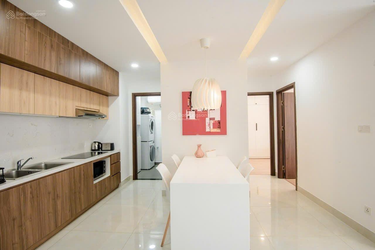 Căn 2 phòng ngủ tầng cao view biển tại Sơn Trà Ocean View