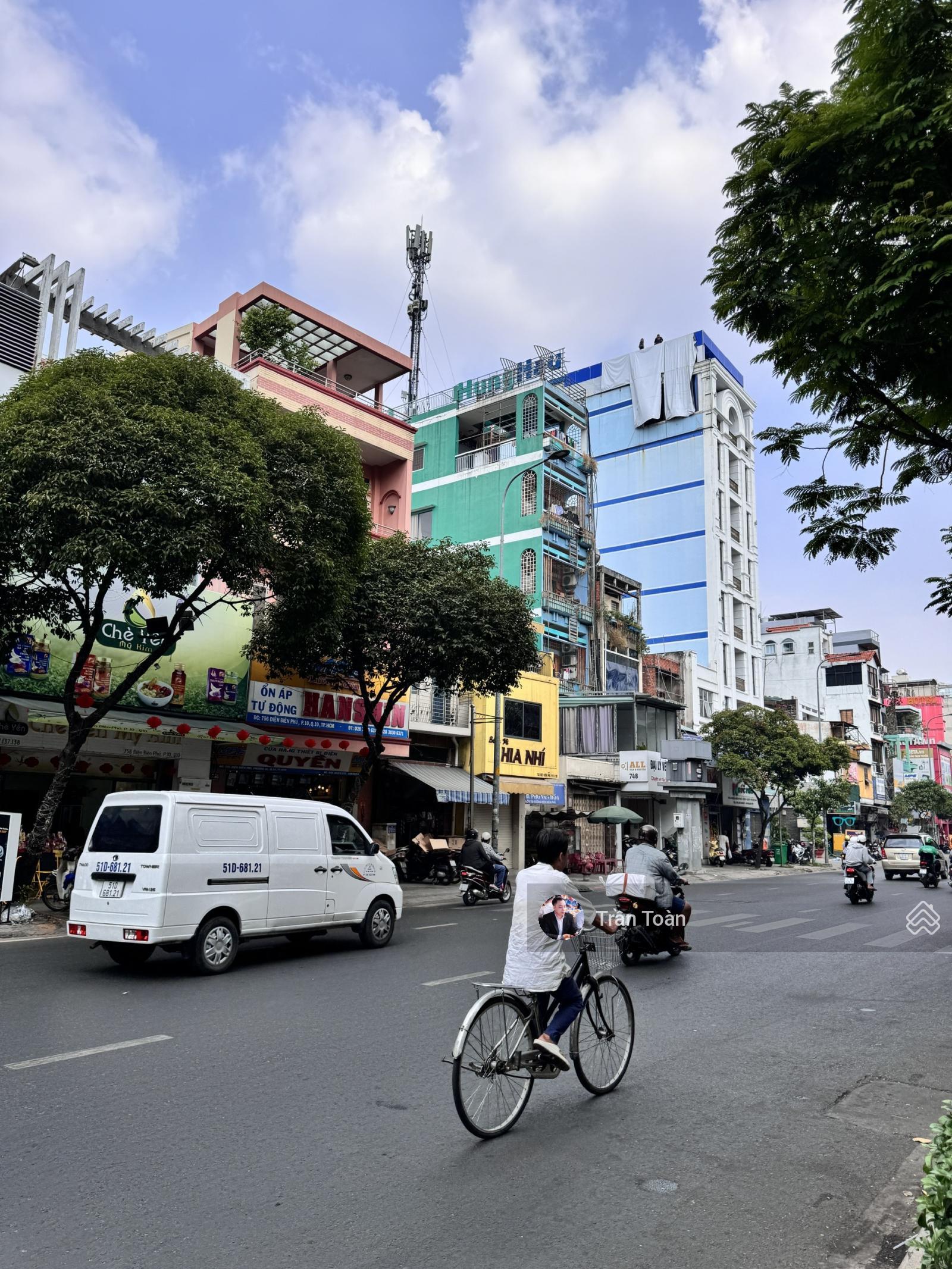 Bán nhà góc 2 mặt tiền ngay Nguyễn Thiện Thuật, quận 3, DT 8mx23m, giá 56 tỷ