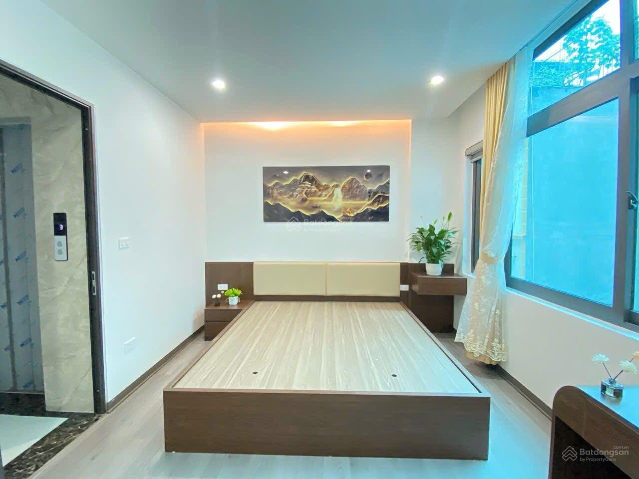 5 tầng thang máy x mặt tiền 4,6m vuông đẹp 7tỷ879 phố Quan Nhân, full nội thất