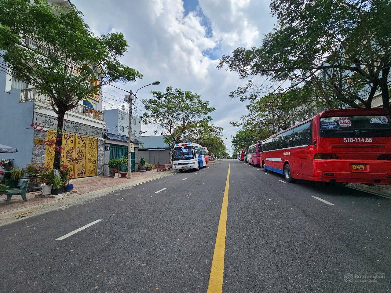 Cần bán gấp lô đất tái định cư làng đại học quôc gia tphcm.sát làng đại học gametro suối tiên