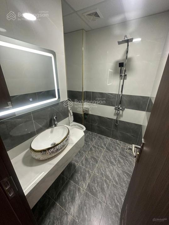 Tôi cần cho thuê nhà Lô C KĐT Định Công - Trần Điền, DT 80m*5 tầng, Thang máy, oto đỗ cửa, giá 23tr