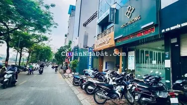 Bán nhà mặt phố Nguyễn Khang 135m2 - 4 tầng - mặt tiền 4.5m - giá chỉ 35 tỷ