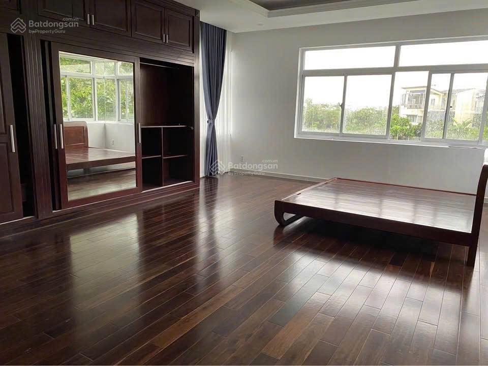 Bán biệt thự vườn gần 600m2 cực đẹp. Chỉ việc dọn vào ở