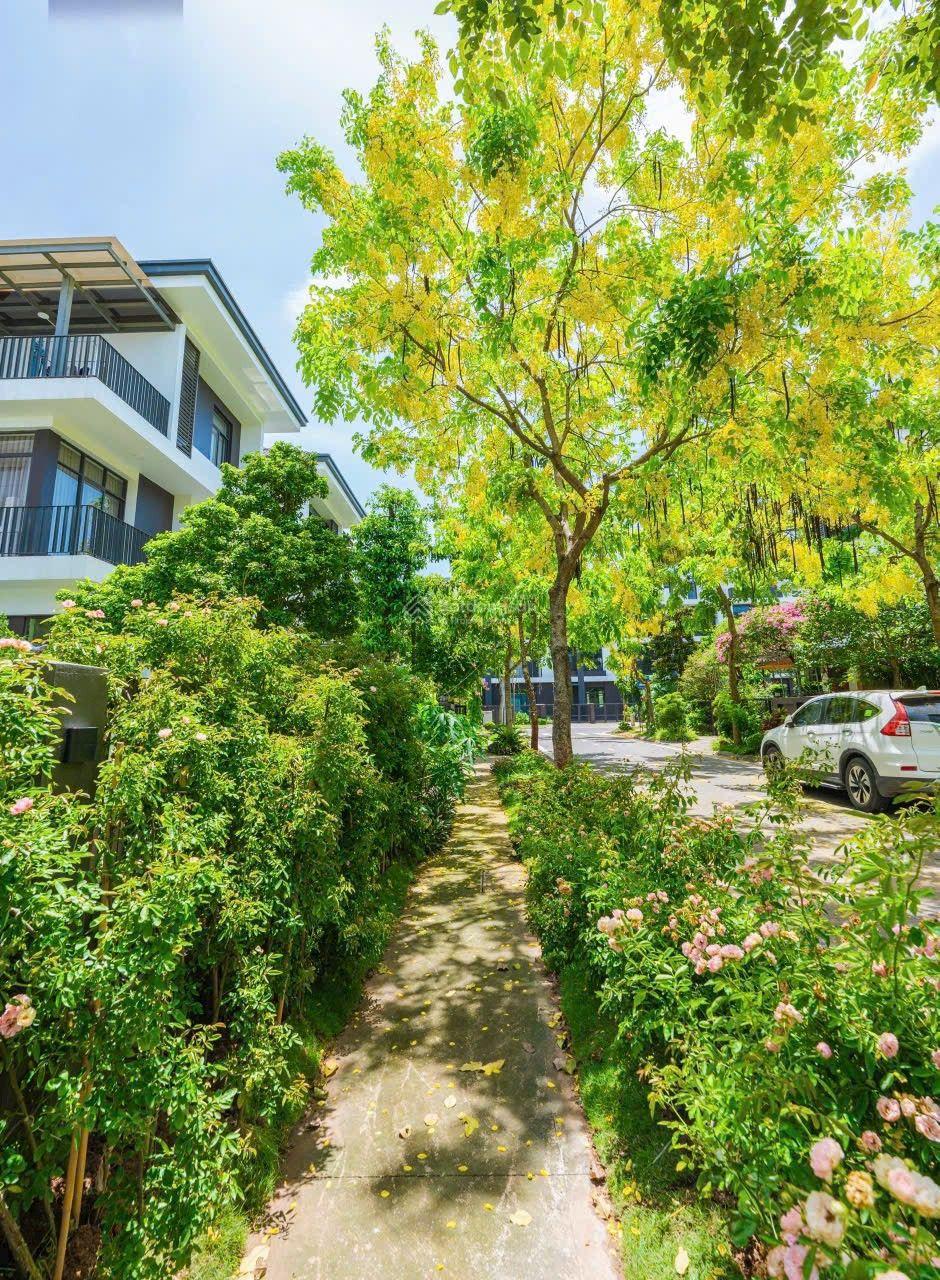 Bán Biệt thự Song Lập VinHomes THĂNG long 167tr/m - 182m 30.5 tỷ - cạnh bể bơi, công viên, 7 ngủ