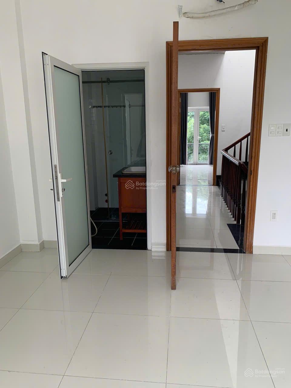 Bán nhà mặt tiền KĐT Cát Lái Quận 2 5PN, sổ hồng riêng, giá 7.8 tỷ