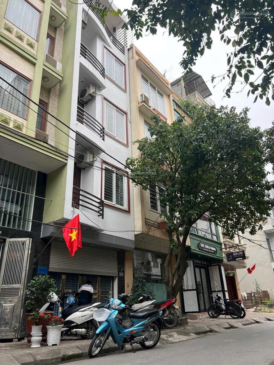 Cho thuê nhà liền kề Văn Quán, Hà Đông. Diện tích 60m,5 tầng,giá 18 trtr. Lh Kiều Thuý 0949 170 ***