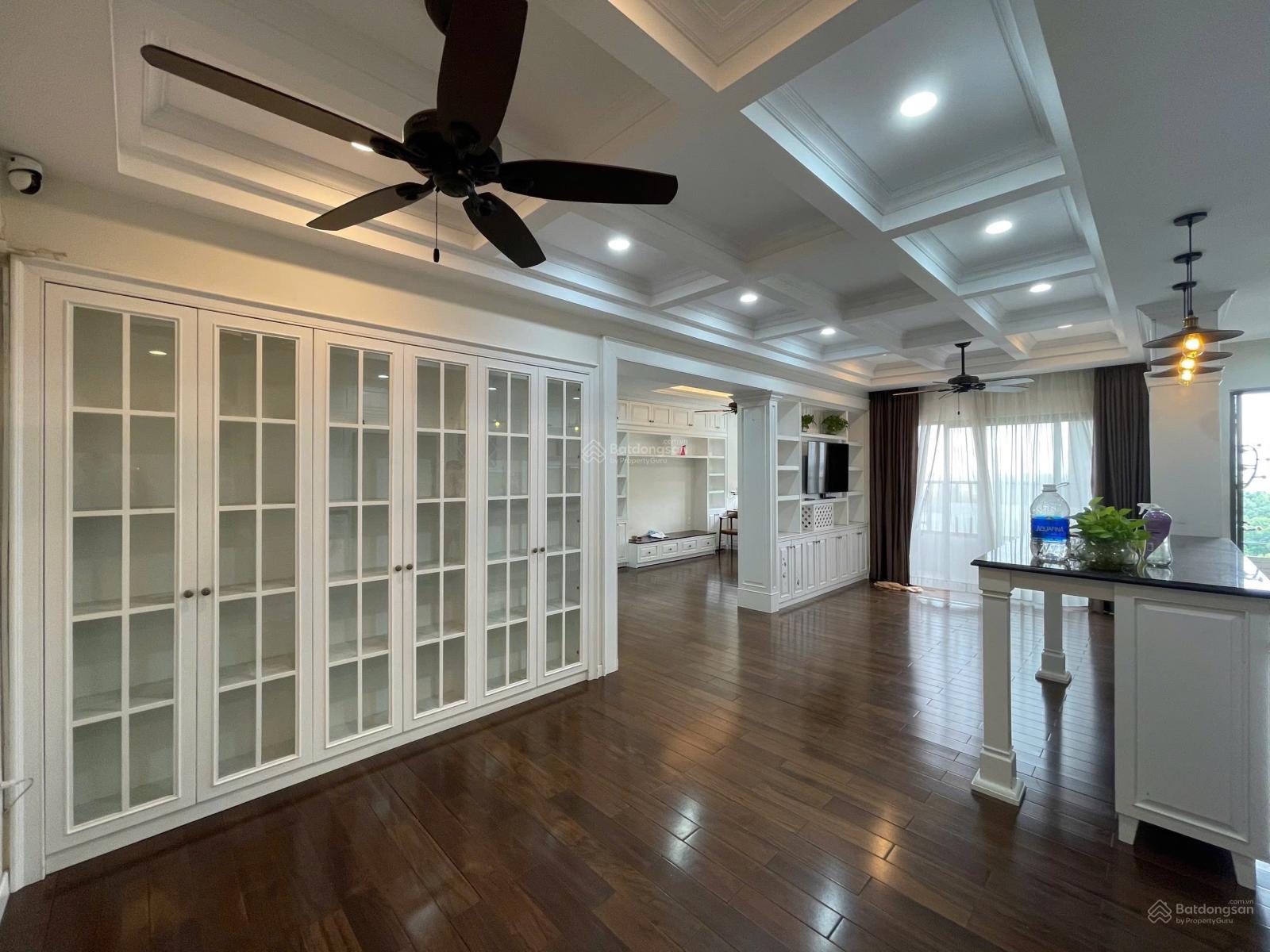 Chuyển nhượng căn góc 3PN diện tích 112m2, toà Garden Gate khu sân bay, nhà y hình giá 8,3 tỷ