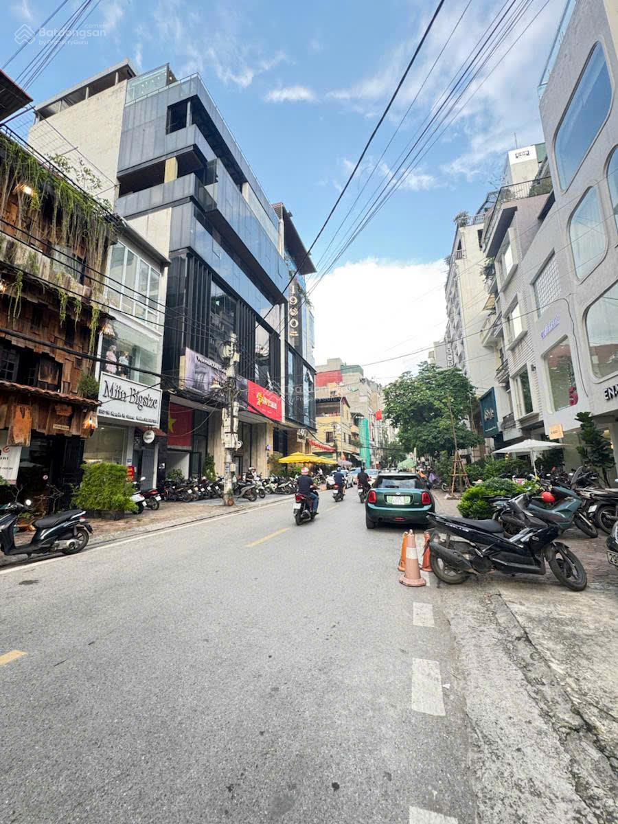 Vị trí vàng khó tìm mặt phố Nguyễn Hy Quang DT 45m2, 3 tầng, giá chỉ 27 tỷ
