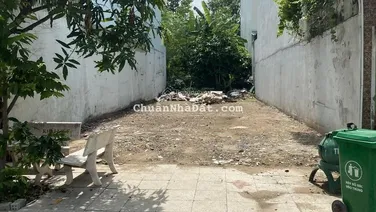 Chính chủ gửi bán gấp trong tháng lô đất đường 59 sát trục chính 120m2 hướng Tây Nam. LH 0937 456 ***