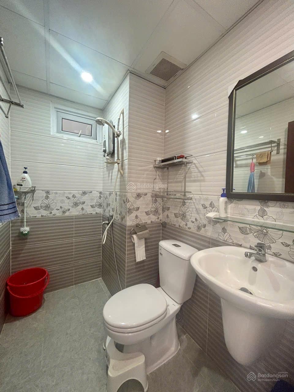 Bán căn hộ OSC Land 58m2, 2PN, 2WC giá 2tỷ150tr. Call 0989 116 *** mr Hà