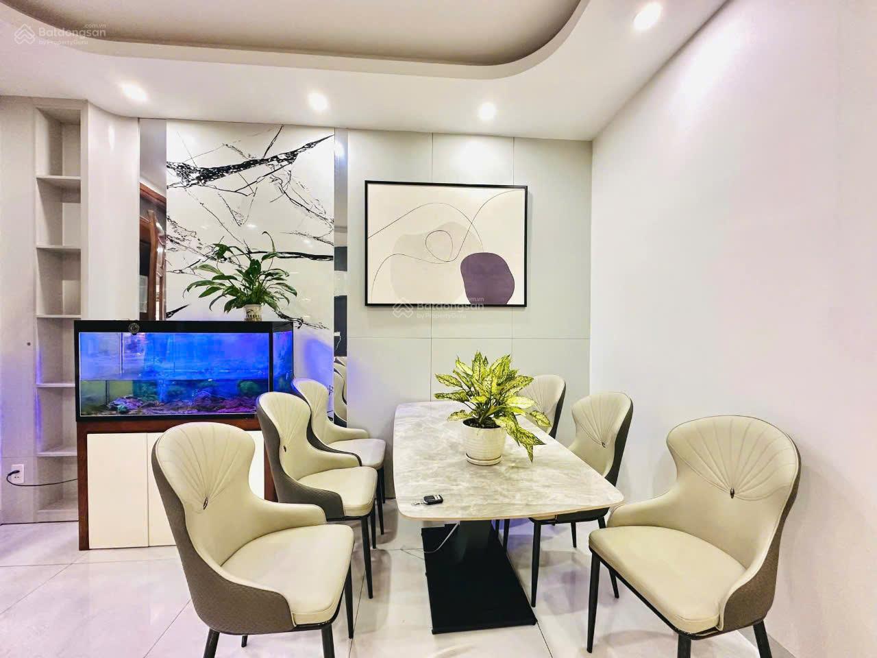 Bán nhà mặt tiền 8m - lô góc 3 thoáng - nở hậu - gara ô tô 7 chỗ - gần hồ Khương Đình - Thanh Xuân