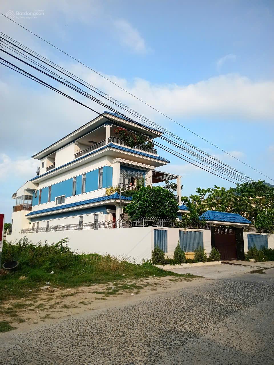 Bán đất mặt tiền kinh doanh tại đường Huỳnh Thúc Kháng, Diên Toàn, Diên Khánh,dt: 106,3 m²,ngang 6m
