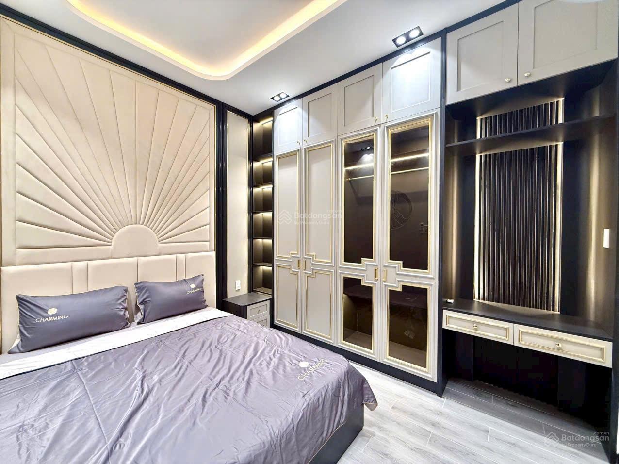 Bán tòa căn hộ góc 2 mặt tiền 5 tầng, 174m2 mới xây full phòng vị trí vàng gần Sông biển & pháo hoa Bán tòa căn hộ góc 2 mặt tiền 5 tầng, 174m2 mới xây full phòng vị trí vàng gần Sông biển & pháo hoa
