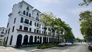 Bán liền kề Sunshine Golden River - 5 tầng diện tích 99.2m2 cực đẹp - đã có sổ đỏ - LH: 0986 558 ***