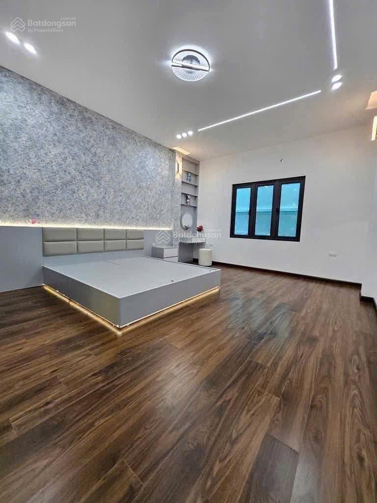 Bán nhà riêng tại Hữu Lê, 4,7 tỷ, 32m2, 5 tầng, 3PN, 3WC
