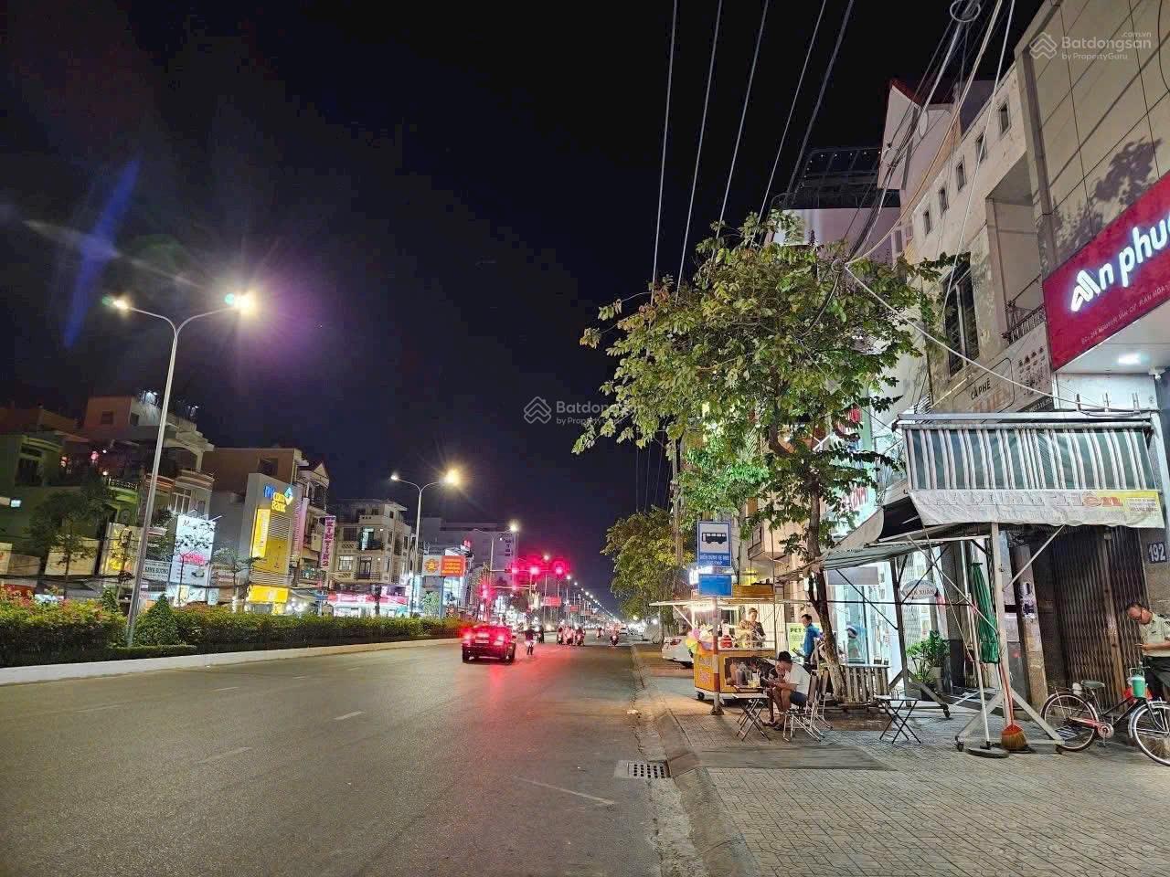 Bán nhà mặt tiền Nguyễn Văn Cừ, gần chợ Trần Việt Châu, trường học, bệnh viện phụ sản