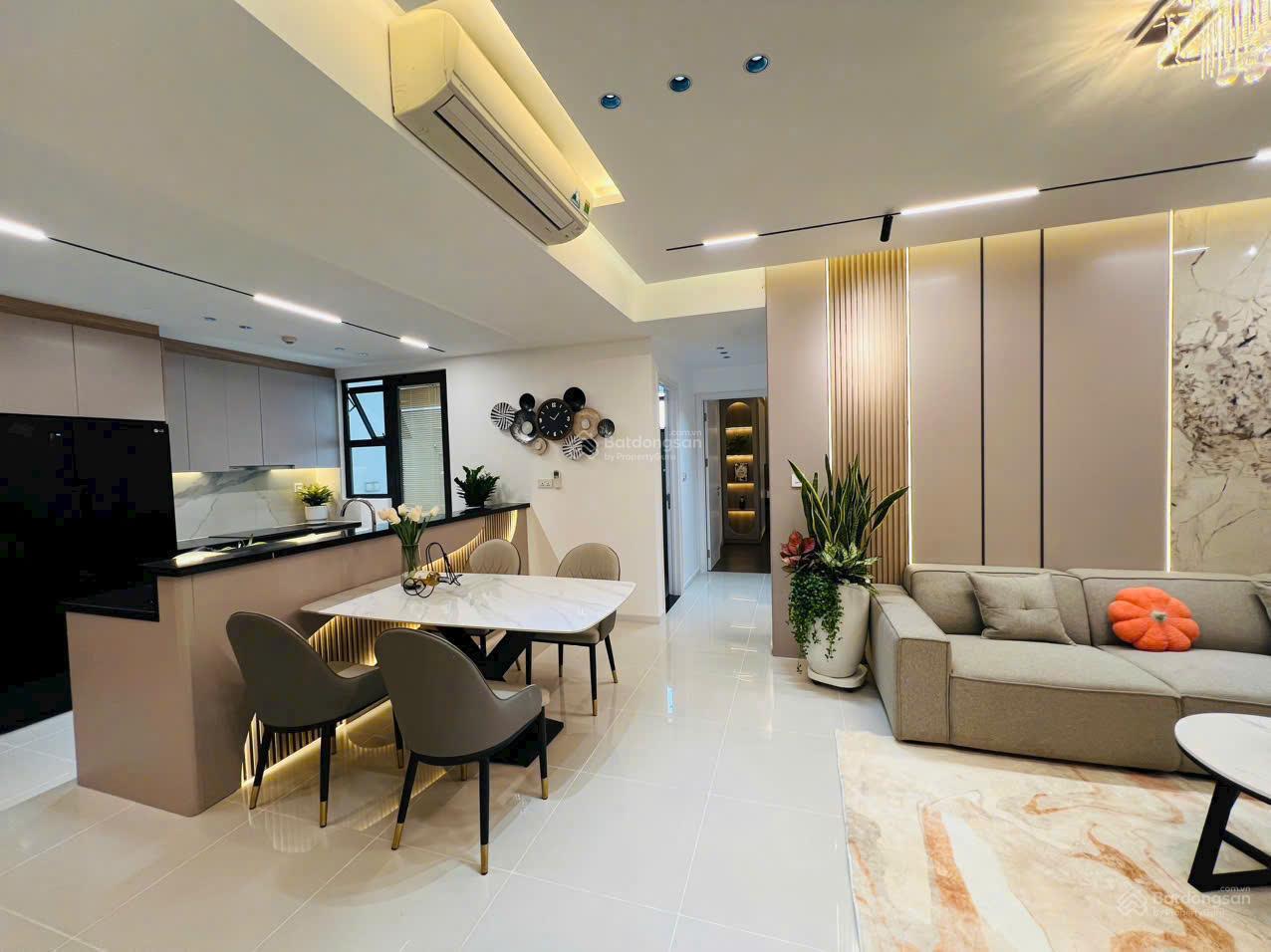 Chính chủ Cho thuê căn hộ Midtown Phú Mỹ Hưng, 22 triệu, 91m2, 2PN, 2WC, LH: 0914 574 ***(Mr Thao).