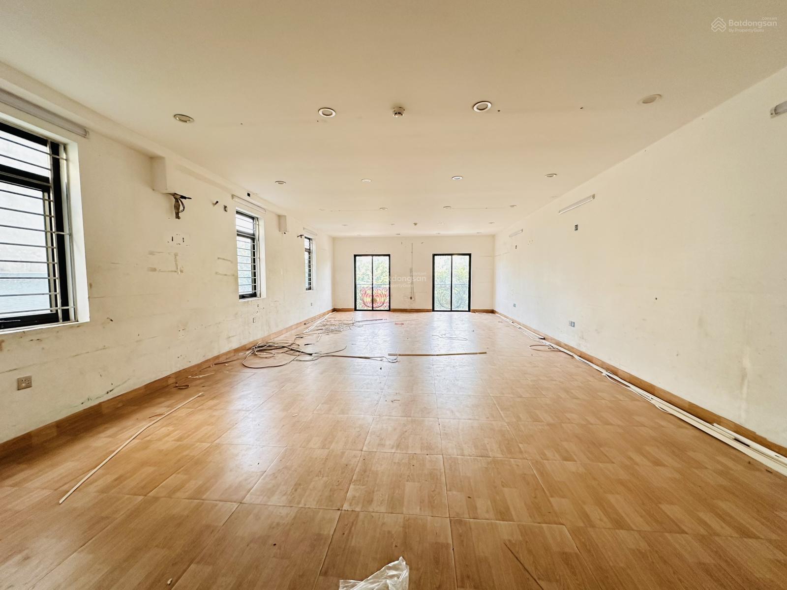 Văn phòng 100m² tại 160 Kim Giang - Hoàng Mai, giá chỉ 12 triệu/th