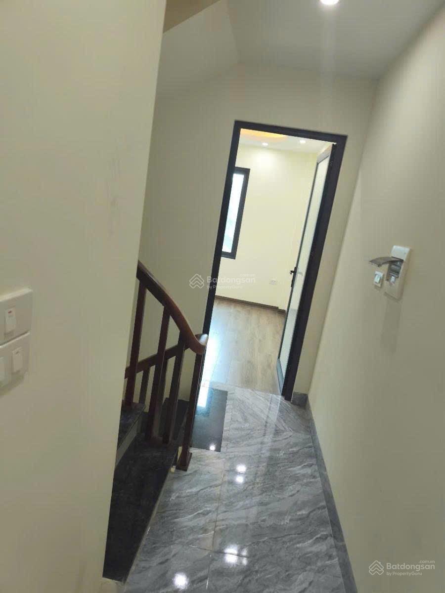 Bán nhà riêng tại đường Ỷ La, 5,15 tỷ, 37m2, 5PN, 3WC, 4 tầng
