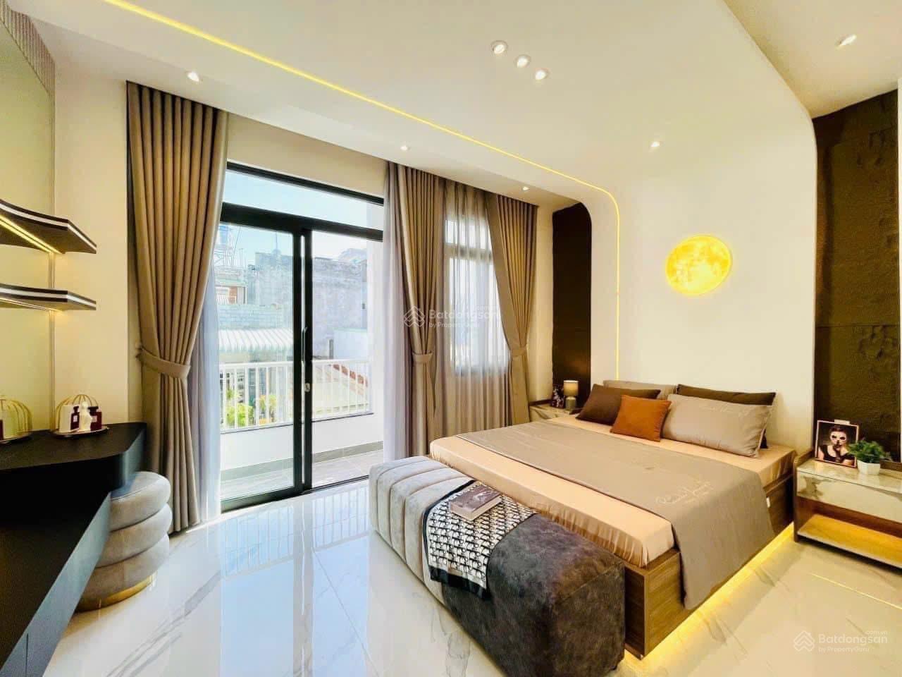 Bán MP tại Láng Hạ, 26 tỷ, 65 m2, Đống Đa kinh doanh