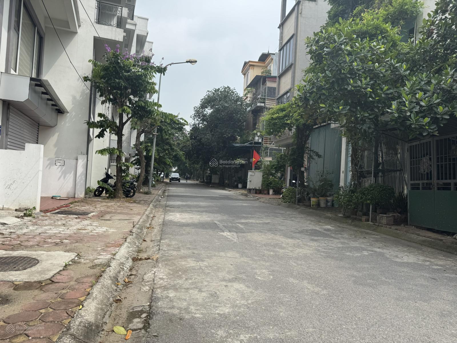 Cần bán gấp lô đất 113m2 tại khu TĐC Trâu Quỳ, hai mặt thoáng, vị trí cực đẹp