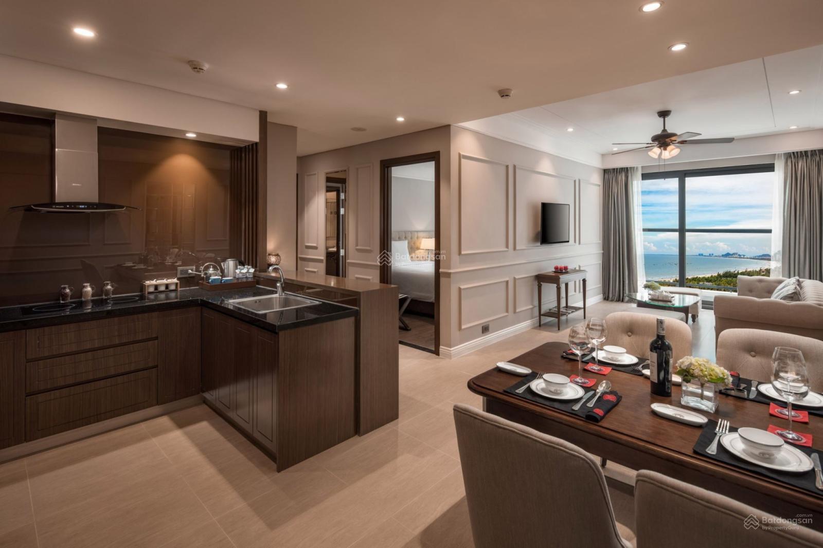 Chính chủ cần tiền gấp bán căn 2PN 100m2 view biển Mỹ Khê, hướng Đông Nam mát mẻ - giá ngộp bank