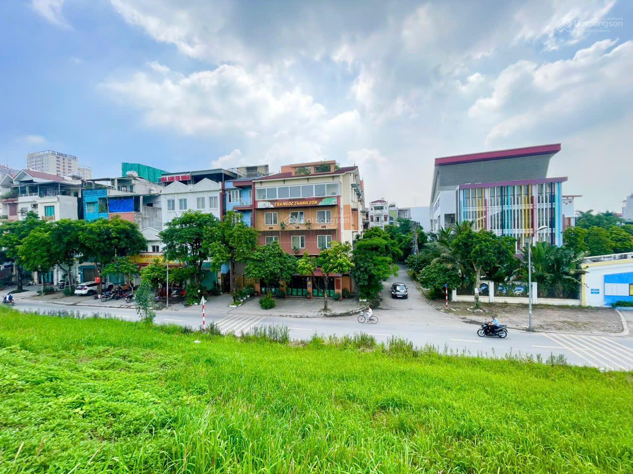 Phân lô TDC, VH rộng, 3 ôtô tránh, mặt phố Bát Khối, Thạch Bàn, LB, DT 84 m2 5 T, MT 5 m, giá 18tỷ8